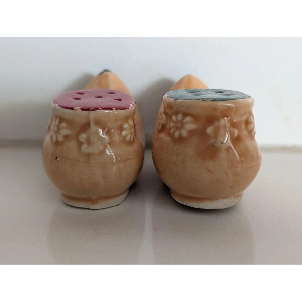 Vintage Dutch Wooden Shoe Salt and Pepper Shakers Ceramic Clogs Tan Red Green